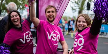 VSO cheerleaders at a running event
