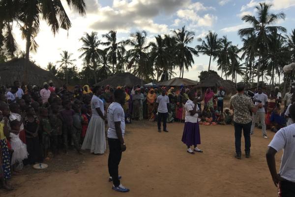 VSO Tanzania working together using interactive theatre.