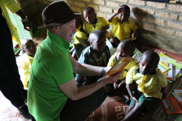 VSO CEO reads to children in Rwanda