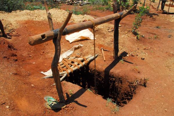 Example of a mine built by informal, casual miners in Tanzania.