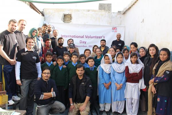 VSO Pakistan staff and volunteers spending International Volunteer Day uplifting primary school children