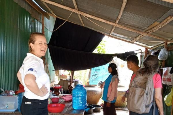 Nicoline at the market