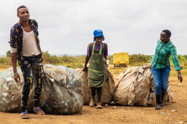 Waste pickers in Kenay