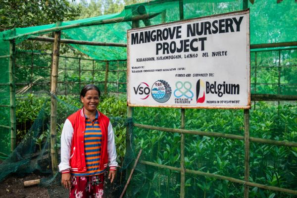 Women at Kulambagan mangrove nursery project in the Philippines.