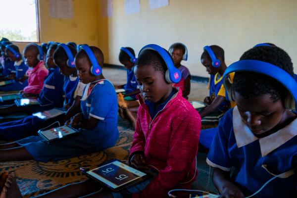 Children with tablets