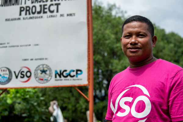 Philippine community volunteer