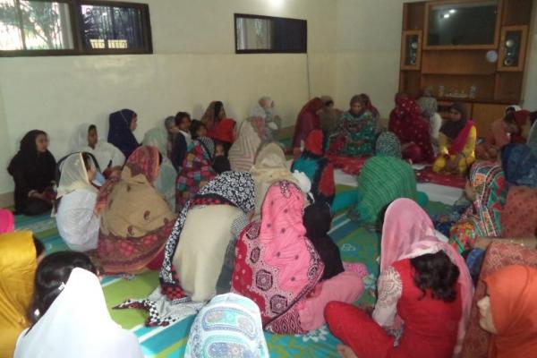 Pakistani women at Panah shelter, designed to help women in need, many who have faced domestic violence. Pakistani women at Panah shelter, designed to help women in need, many who have faced domestic violence.
