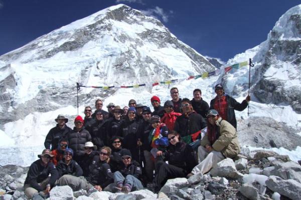 Accenture team on Mount Everest VSO charity trek