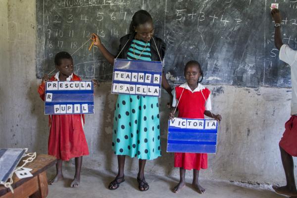 Teacher Isabella with her hearing impaired pupils in Kenya Teacher Isabella with her hearing impaired pupils in Kenya