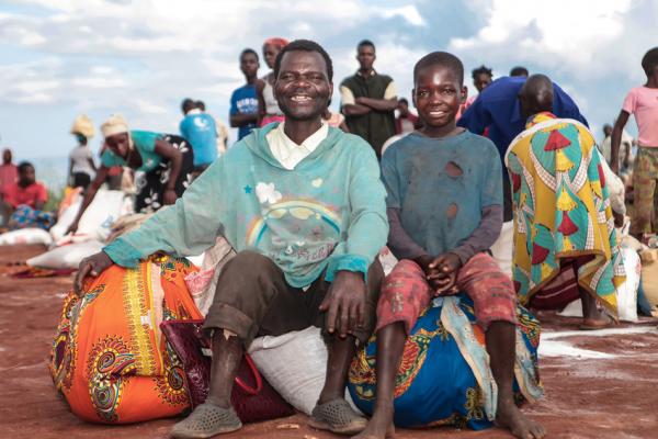 Manuel Andre, 57 years old, has four children. This is Manuel after receiving the donation from VSO, in Manjacure, Manica Province. Manuel Andre, 57 years old, after receiving the donation from VSO, in Manjacure, Manica Province.
